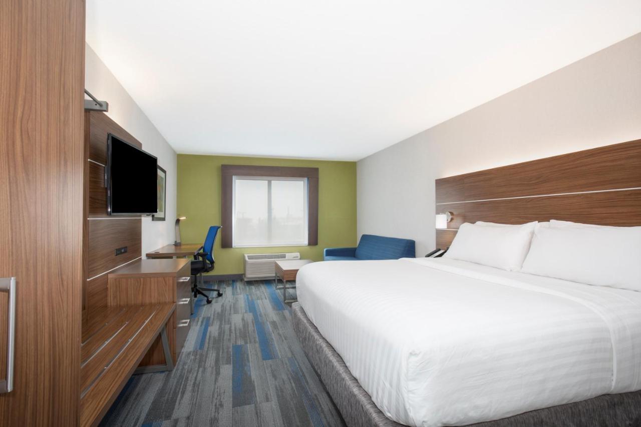 Holiday Inn Express Kansas City - At The Legends! By Ihg Bonner Springs Zewnętrze zdjęcie