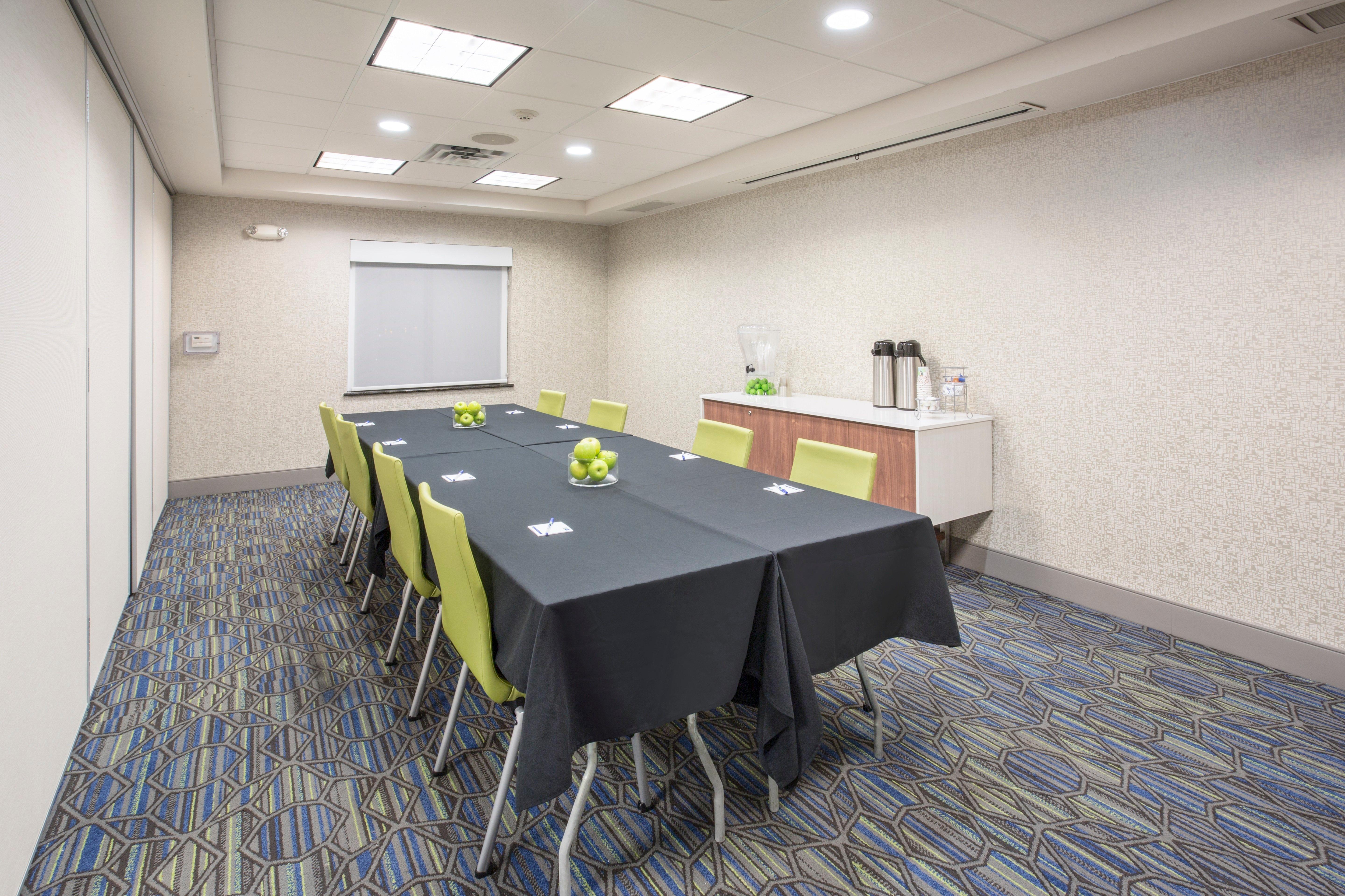 Holiday Inn Express Kansas City - At The Legends! By Ihg Bonner Springs Zewnętrze zdjęcie