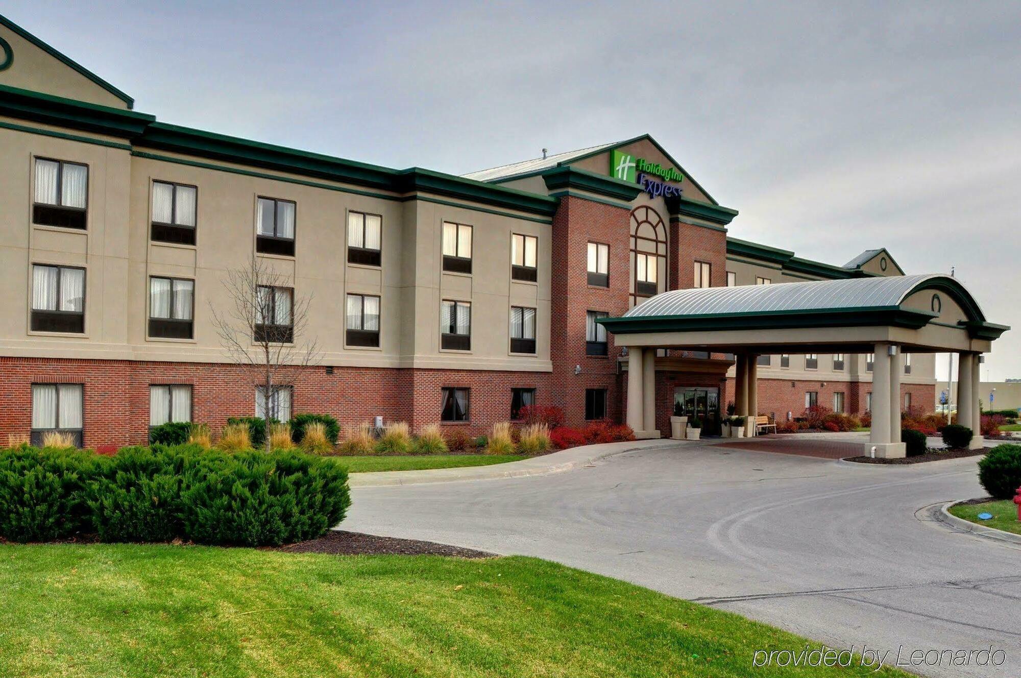 Holiday Inn Express Kansas City - At The Legends! By Ihg Bonner Springs Zewnętrze zdjęcie